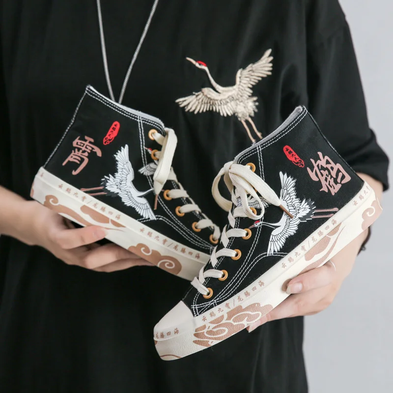 

Ретро шикарная холщовая обувь с высоким верхом Женская обувь в китайском стиле кроссовки для отдыха с цветочным принтом журавлей удобная спортивная обувь