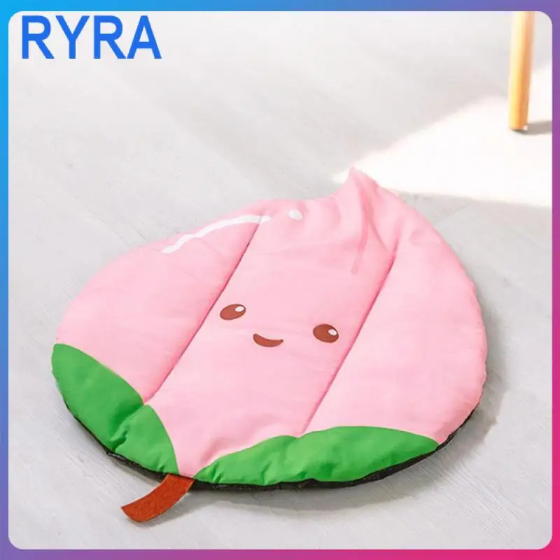 

Cooling Pad Soft And Comfortable Cool Down Kennel Pet Mat Cat Nest Soft Resistance To Scratching And Pressure Pet Cool Pad