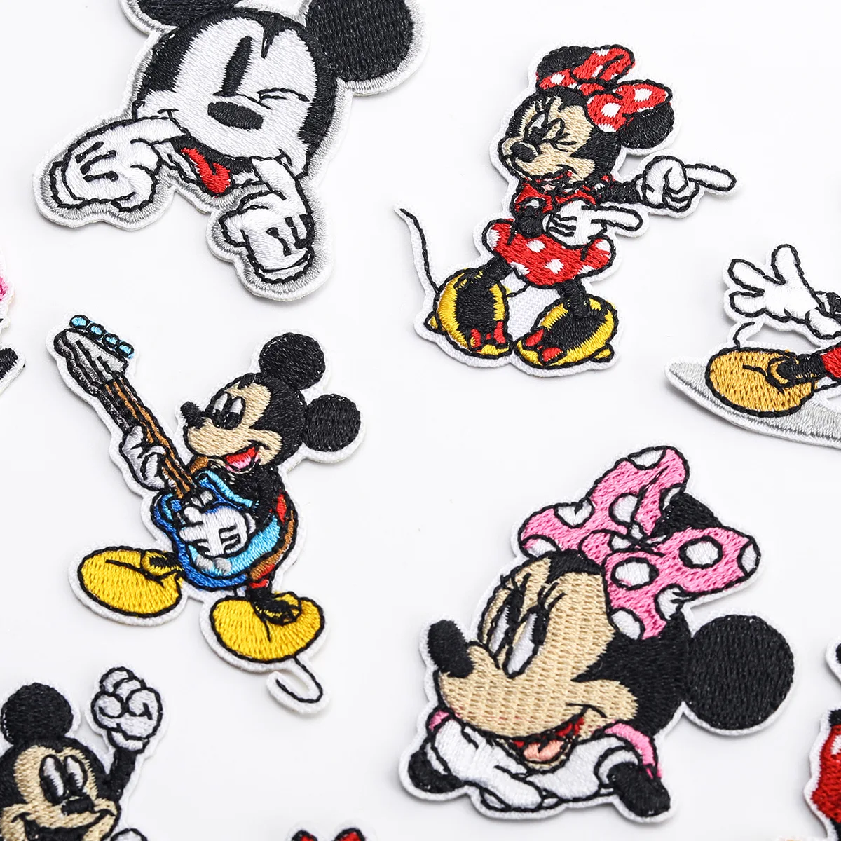29Pcs Cartoon Mickey Mouse Minnie Patches Iron on Patch for DIY Sew Decor Clothes Hat T shirt Haftowana aplikacja na tkaninie
