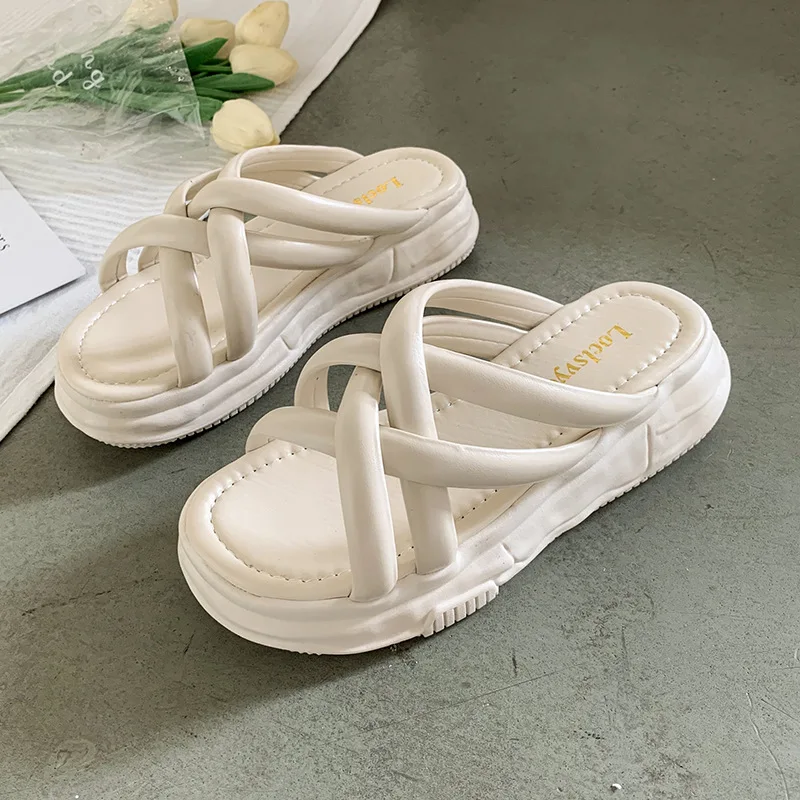 

2022 New Summer Women's platform slippers fashion wear comfortable slippers simple casual women's shoes Beach shoes