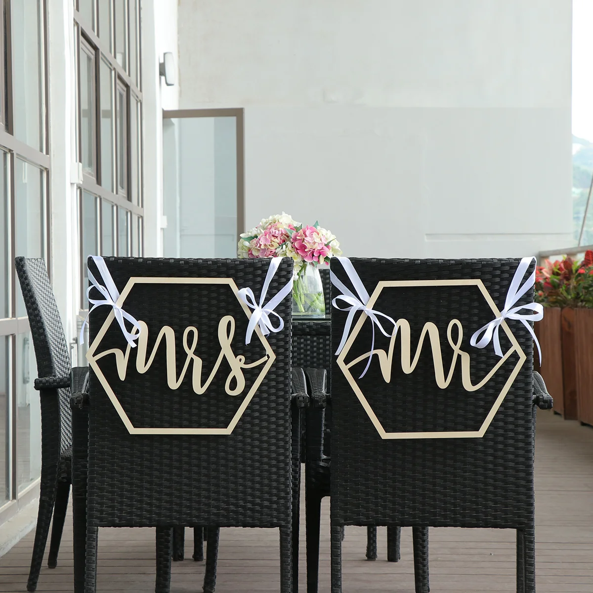 

2pcs Mrs Wedding Wood Chair Sign Hollow Hexagonal Chair Flag Wedding Party Decoration