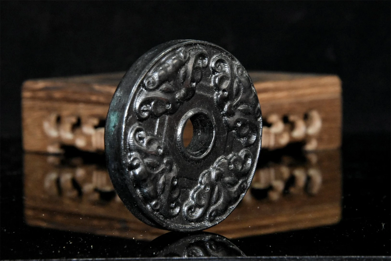 Китайская культура Хуншань черный железный магнетизм метеорит скульптура