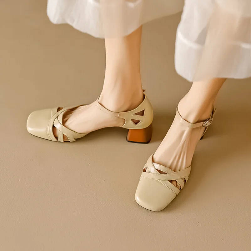 Leather Bowhead Hollow Sandals Women's Summer New French Retro Style One Line Buckle Chunky Heel Roman Sandals C1001
