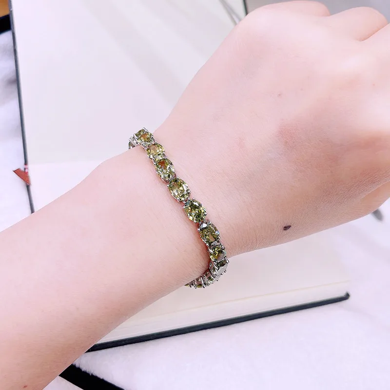 

Classic Oval Green AAA Zirconia Bracelet Women Charms Jewelry Birthday Gift for Girlfriend Free Shipping