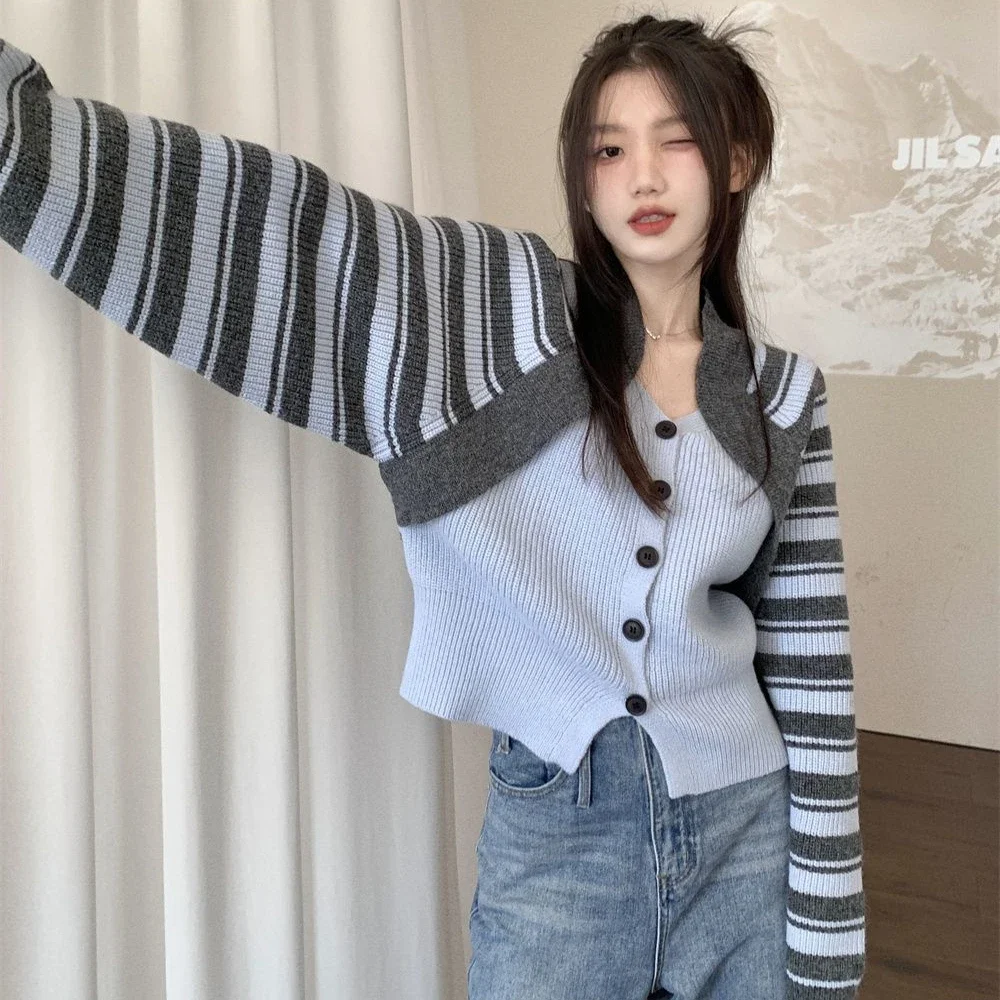 

Knitted Top for Women V-neck Striped Cardigan Ladies Sweaters Autumn Winter 2023 in Promotion Korean Style Sale Designer Fashion