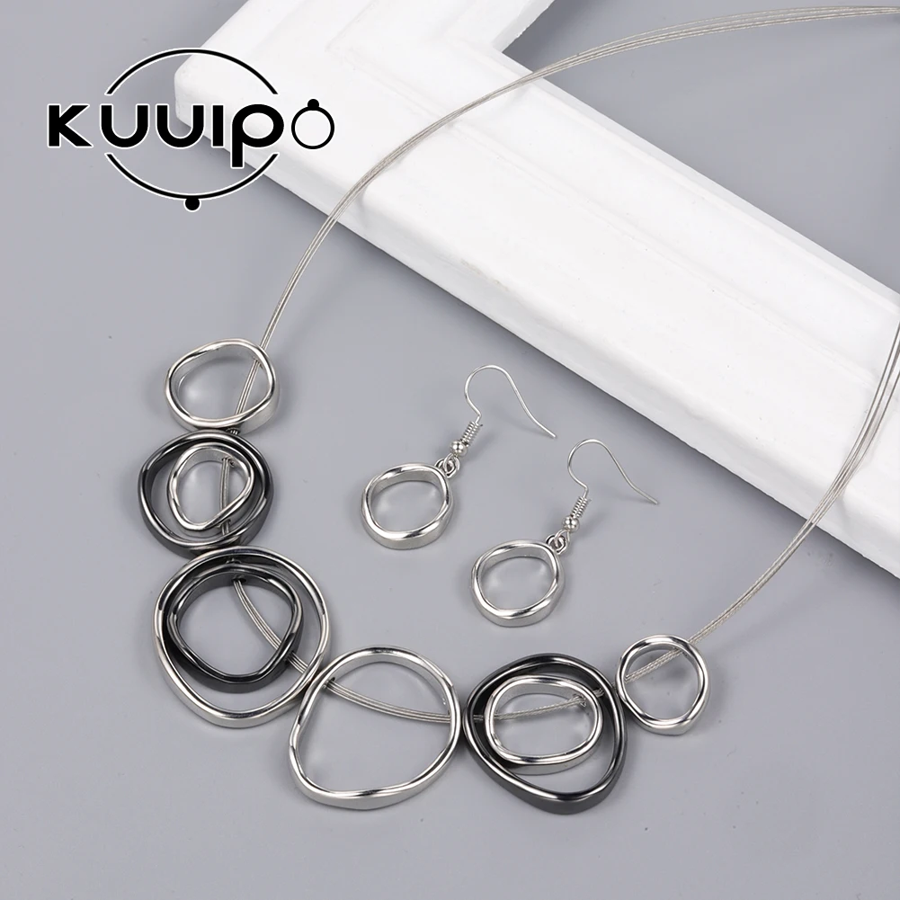 

New Round Pendant Necklaces Women Gothic Statement Necklace Boho Party Bar Geometry Accessories Bohemia Jewelry Sweater Chain