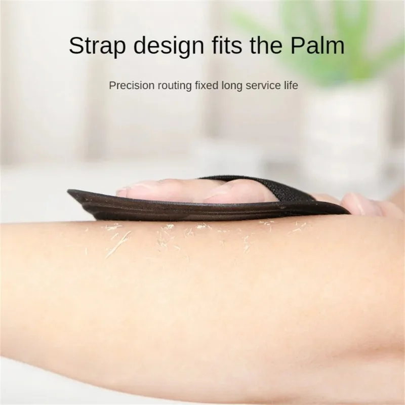 Восстанавливает отшелушивание кожи потрясают черные перчатки для купания