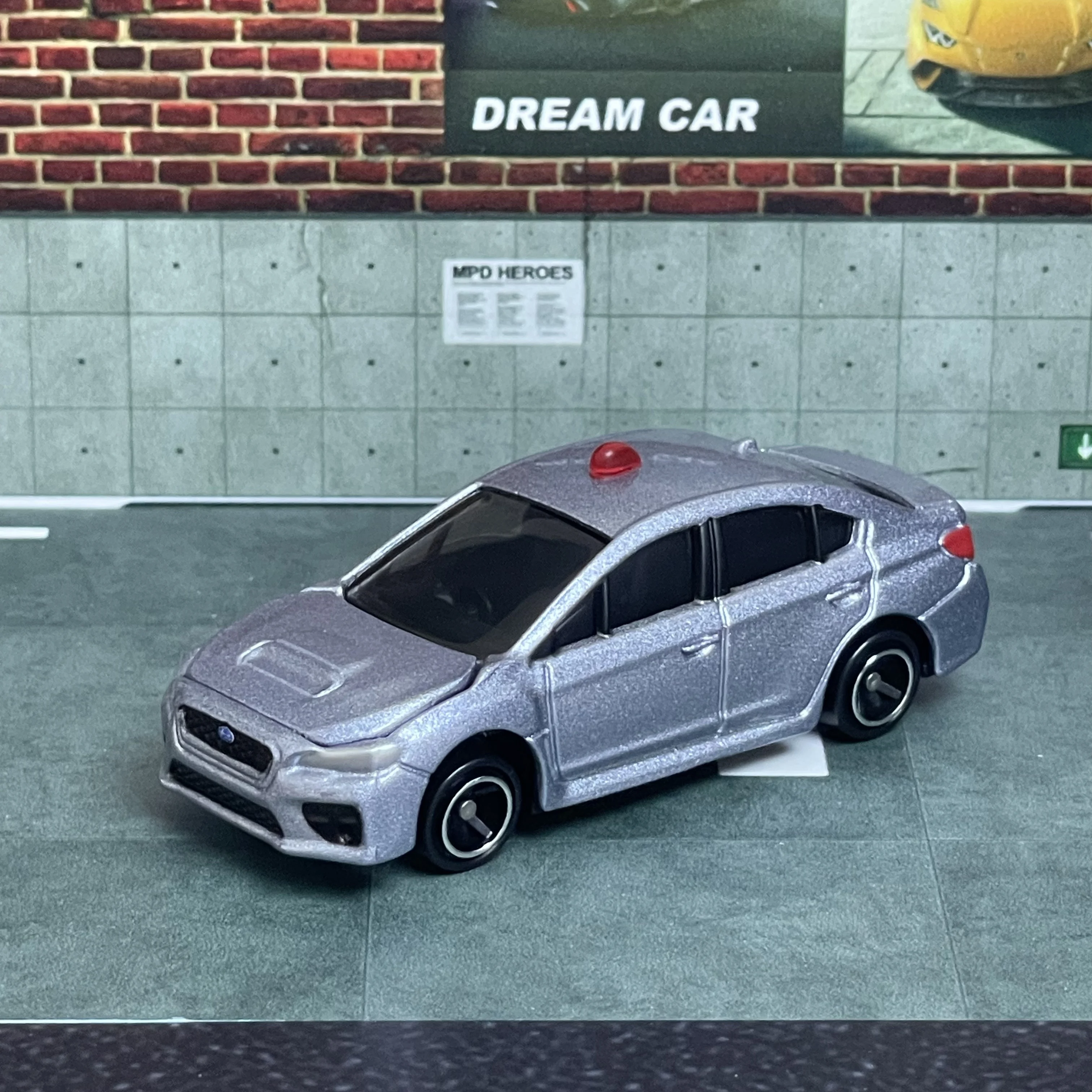 Фото Коллекционная модель Takara Tomy Tomica No.2 Subaru WRX S4, неоцифровованная полицейская машина, масштаб 1:64, литая под давлением, из сплава, миниатюрный автомобиль, подарок для детей №5