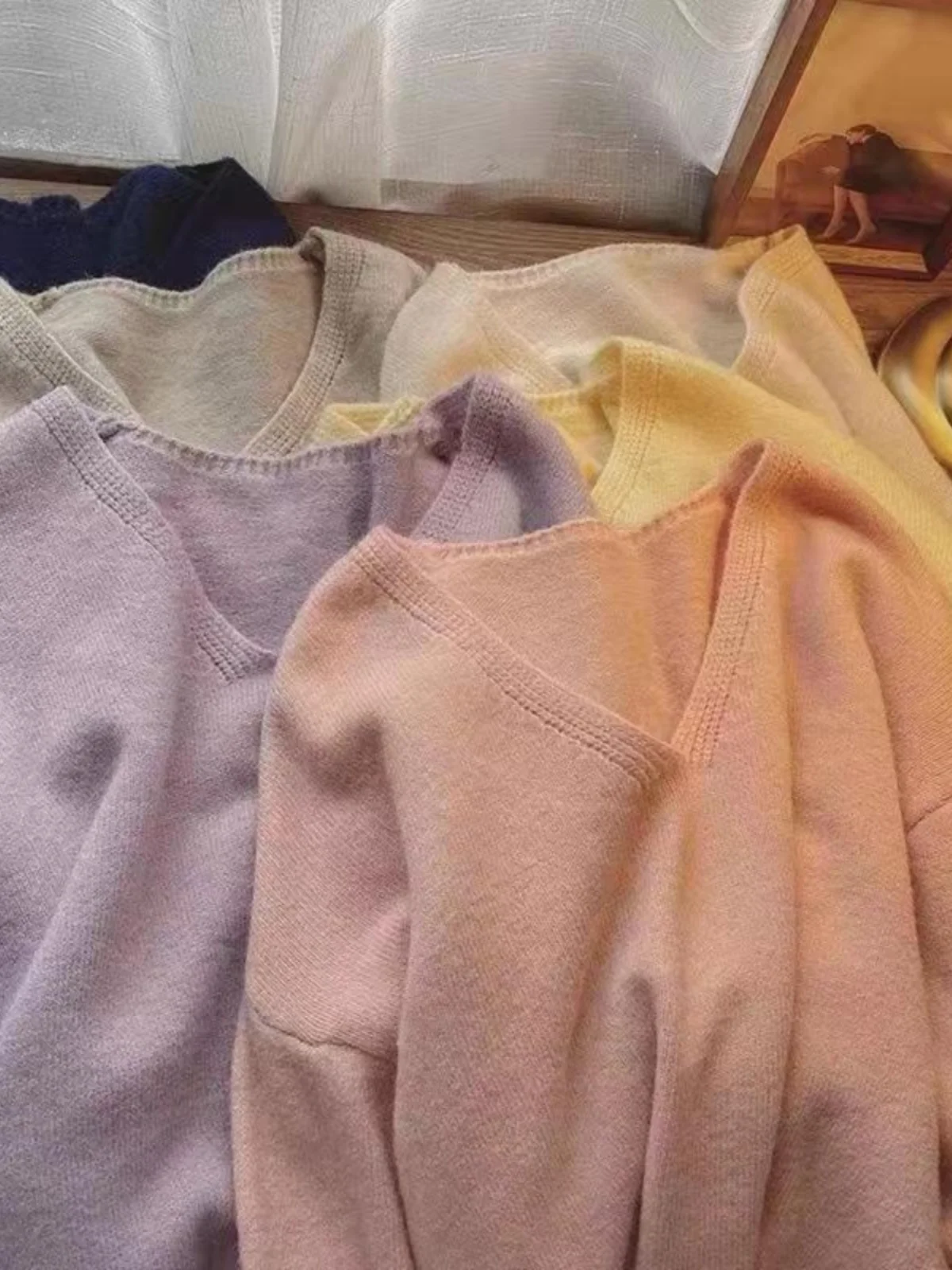 Осень-зима 2024 новый свитер с v-образным вырезом для Wpmen корейский однотонный