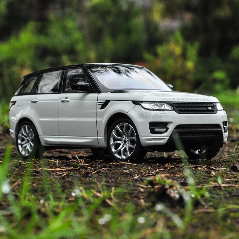 

WELLY 1:24 Land Rover Range Rover sport SUV Alloy Car Model Diecast Toy Vehicle High Simitation Cars Toys For Children Kids Gift