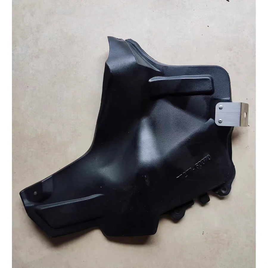 Фото Защитный кожух топливного бака Wooeight 1Pc (77277-60070) для Toyota Land Cruiser 4500 4700 LC100 1998-2007 №4