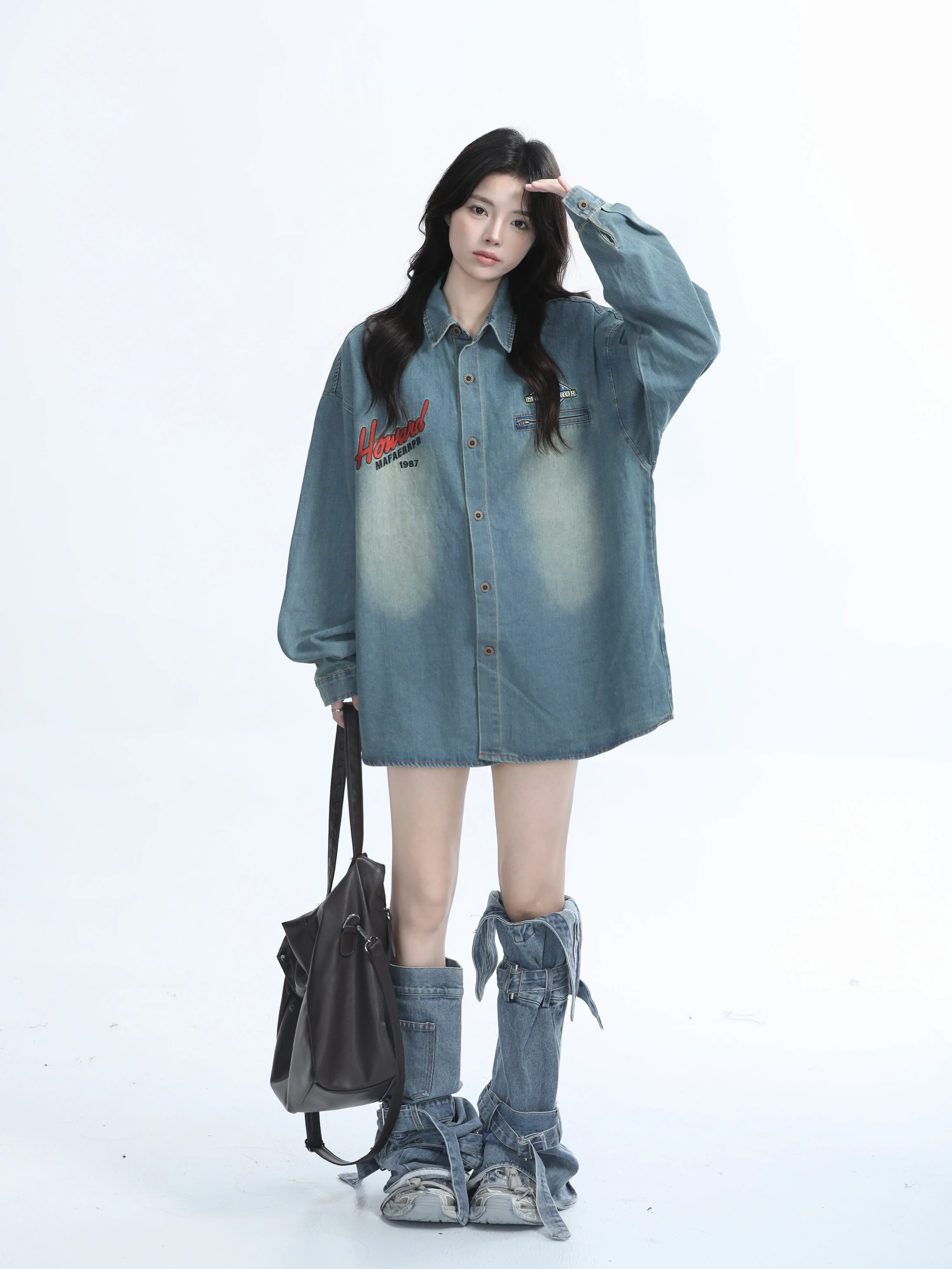 [Sitting in the Mountains] American Street Embroidery Demin shirt Women Design Sense Autumn Loose Long sleeve Shirt |