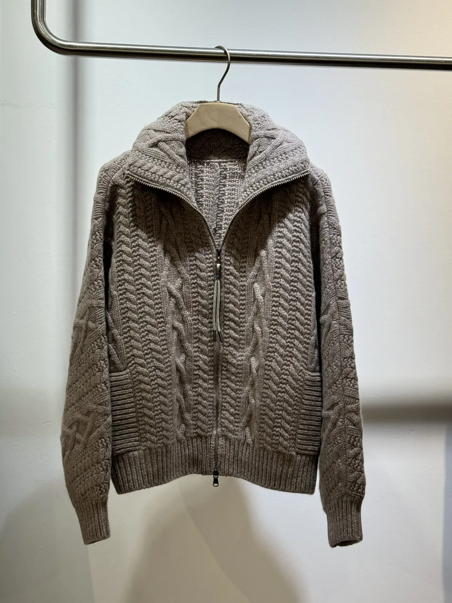 Женский вязаный кашемировый свитер B * C с отложным воротником