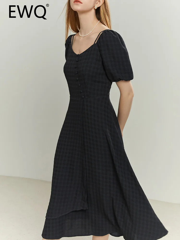 

Женское длинное платье в клетку, с квадратным вырезом и коротким рукавом