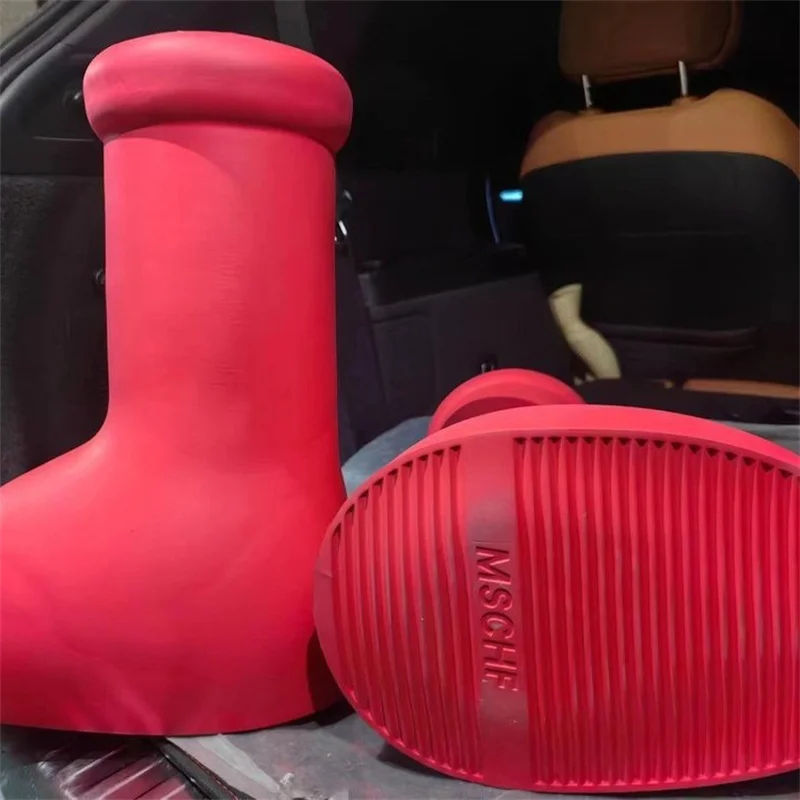 Red Boots Rain Boot Thick Bottom Big Round Toe Flat Rubber Sole Slip-On Cartoon Boots Women Men‘ Walk Show Shoes Cute Spring