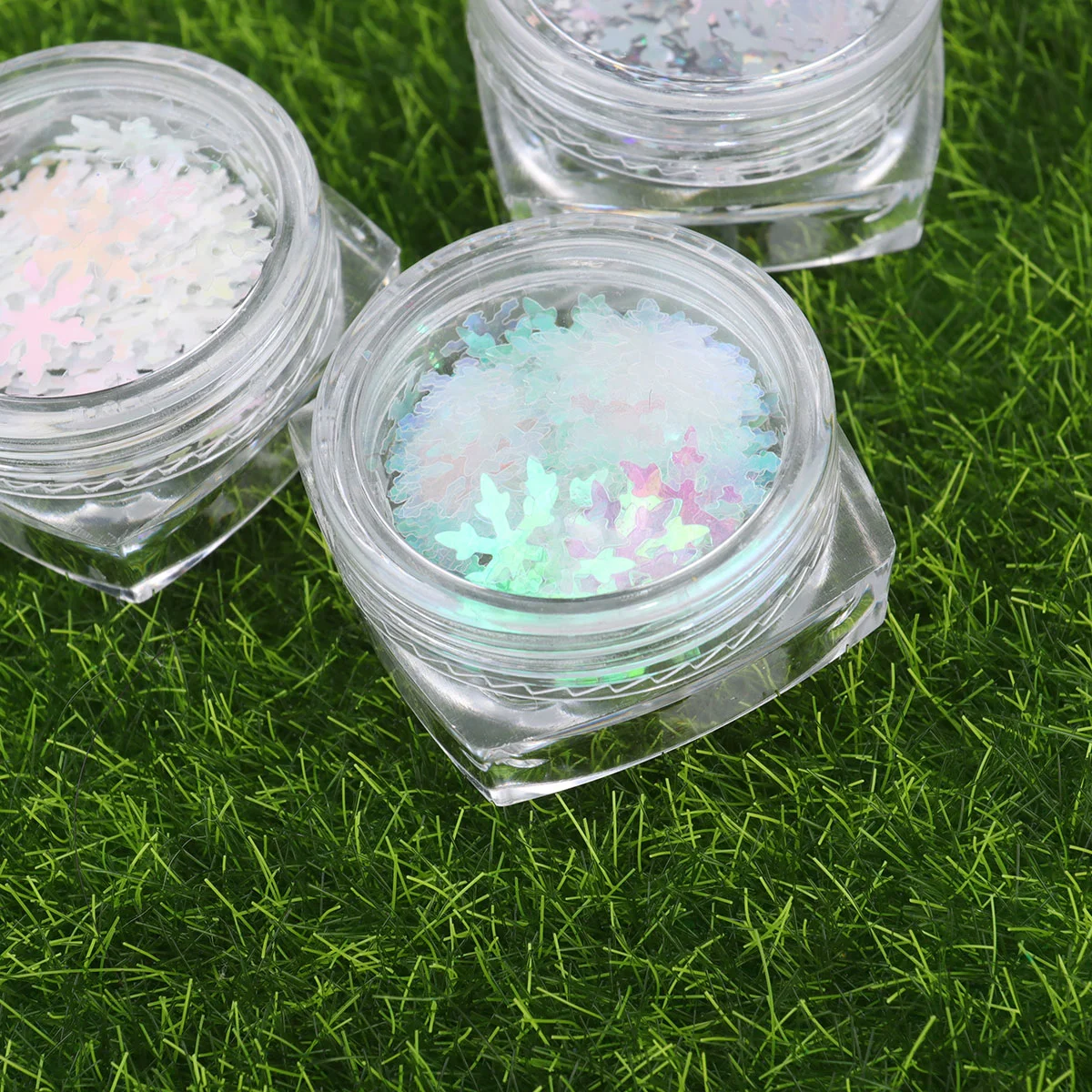 

7Pcs Snowflake Nail Glitter Sequins Colorful Christmas Snowflake Nail Sticker Holographic Snowflake Sequins for Manicure Nail
