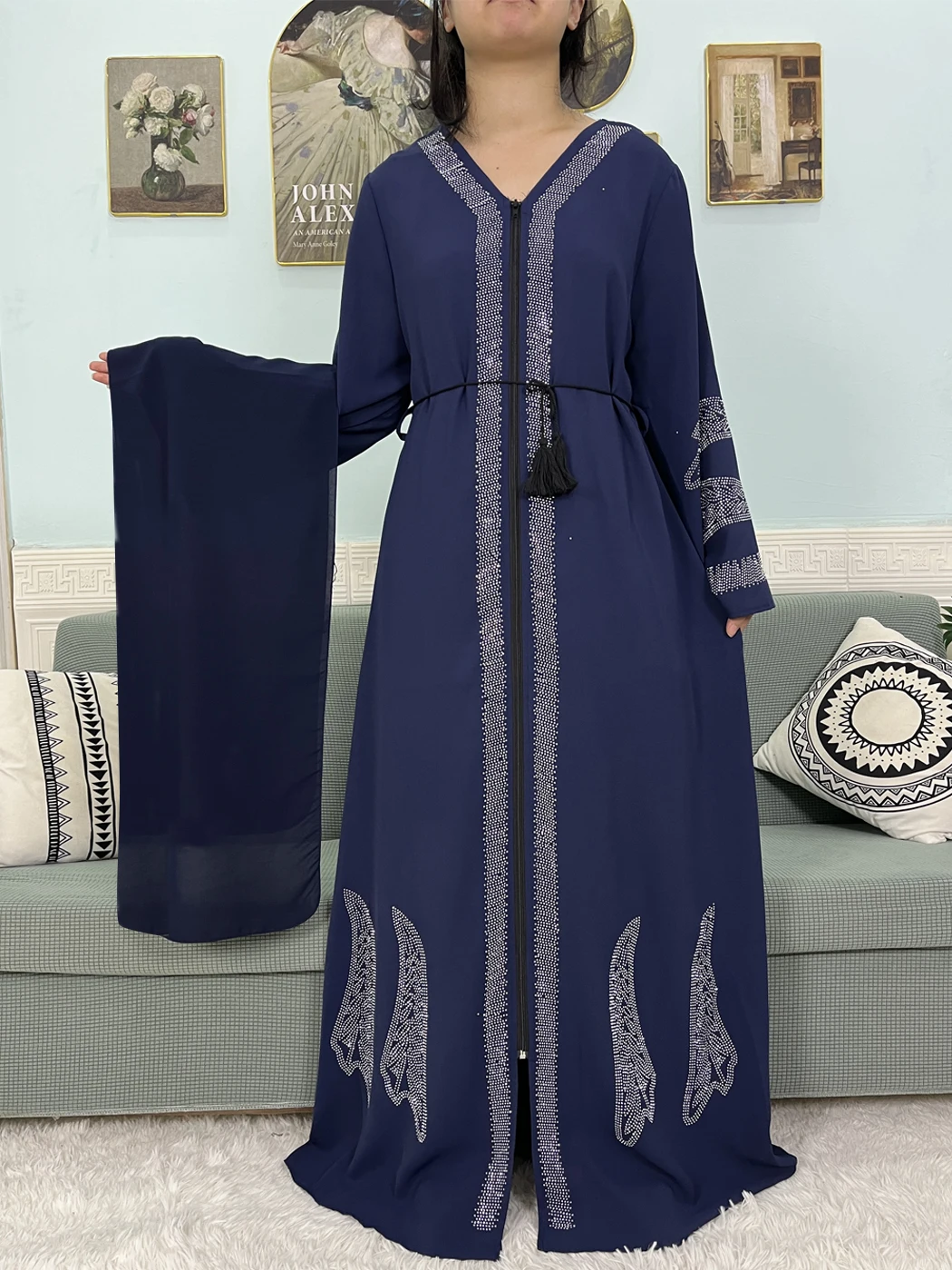 Женский свободный костюм с V-образным вырезом длинным рукавом и ремнем