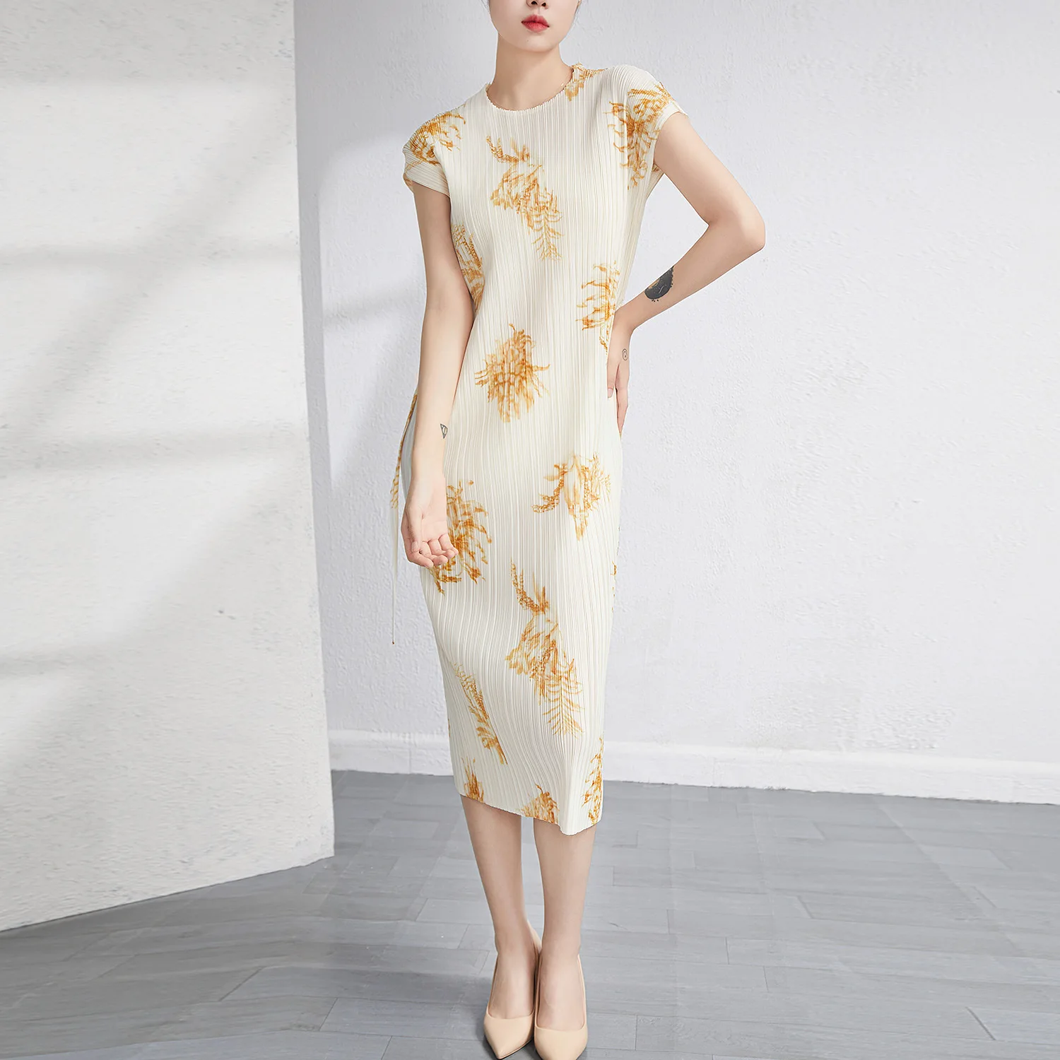 

Miyake Pleated Dress Women 2023 New Summer European American Style Fashion Printing Bouquet Waist Loose Plus Size Casual Dress