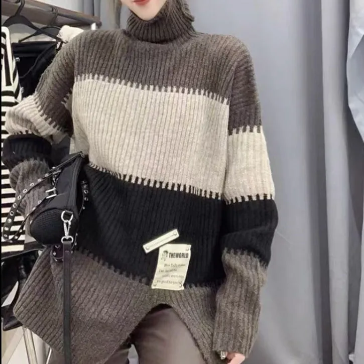 

Модный контрастный толстый женский Свитер оверсайз в полоску с высоким воротником на осень и зиму 2022 новая свободная вязаная рубашка с