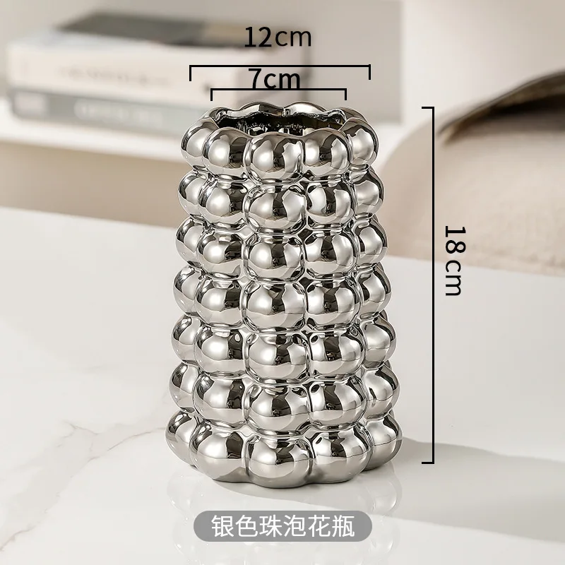 

Керамическая ваза в скандинавском стиле