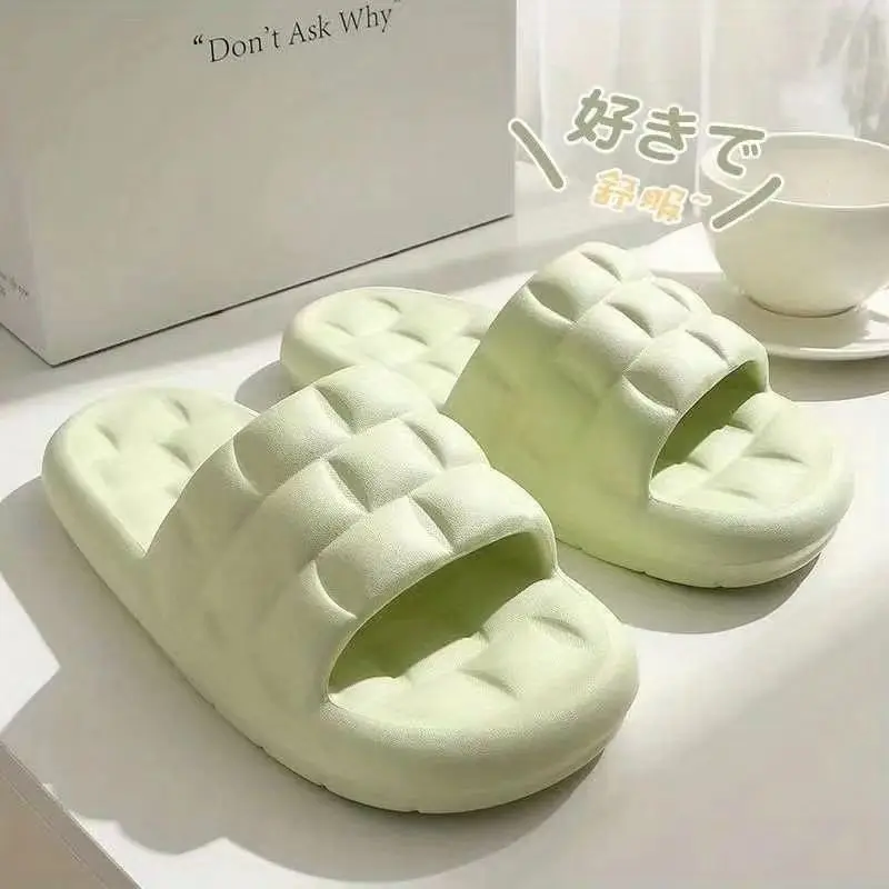 

Cute and super soft slippers, fashionable and personalized slippers, couple slippers