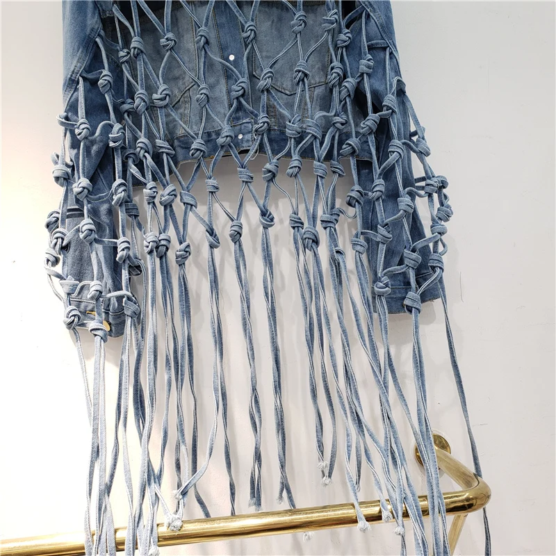 Женская джинсовая куртка с длинным рукавом винтажная голубая Свободная вырезами