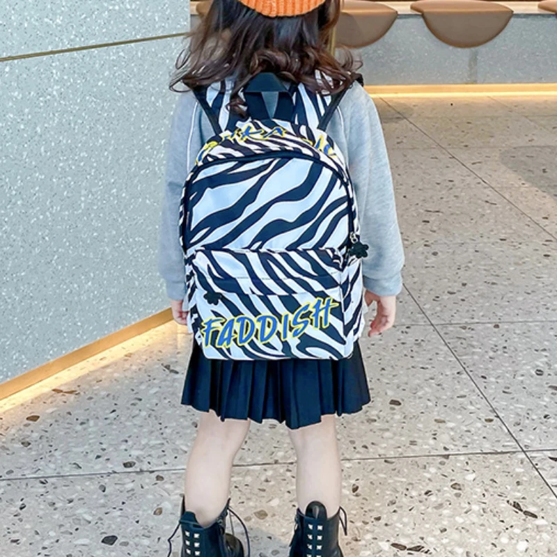 New Children Light Backpack Cool Boys Girls Letter Nylon Backpack In Kindergarten 3-6-year-old Baby Schoolbag