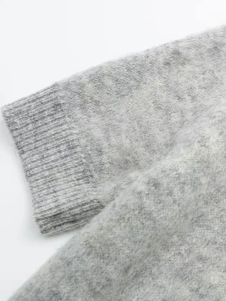 Женский кардиган на пуговицах с круглым вырезом и коротким рукавом