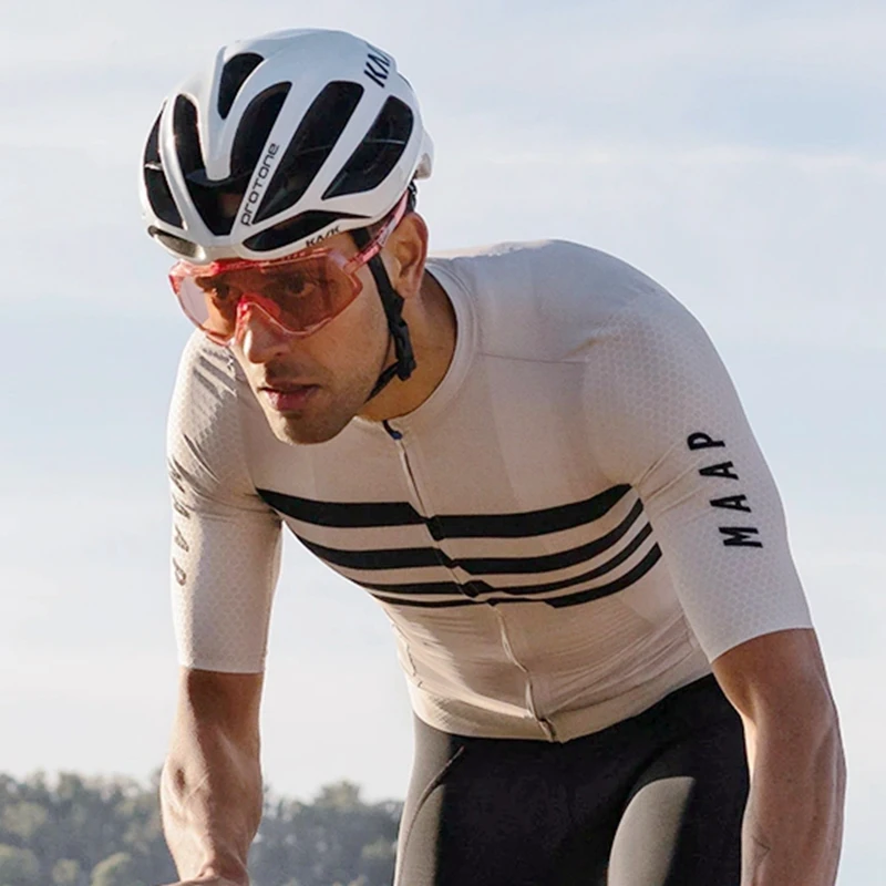 

Командные гонки MAAP Велоспорт Джерси Мужская Новая летняя воздушная сетка с коротким рукавом стиль светло-зеленый цвет подол с тесьмой спор...