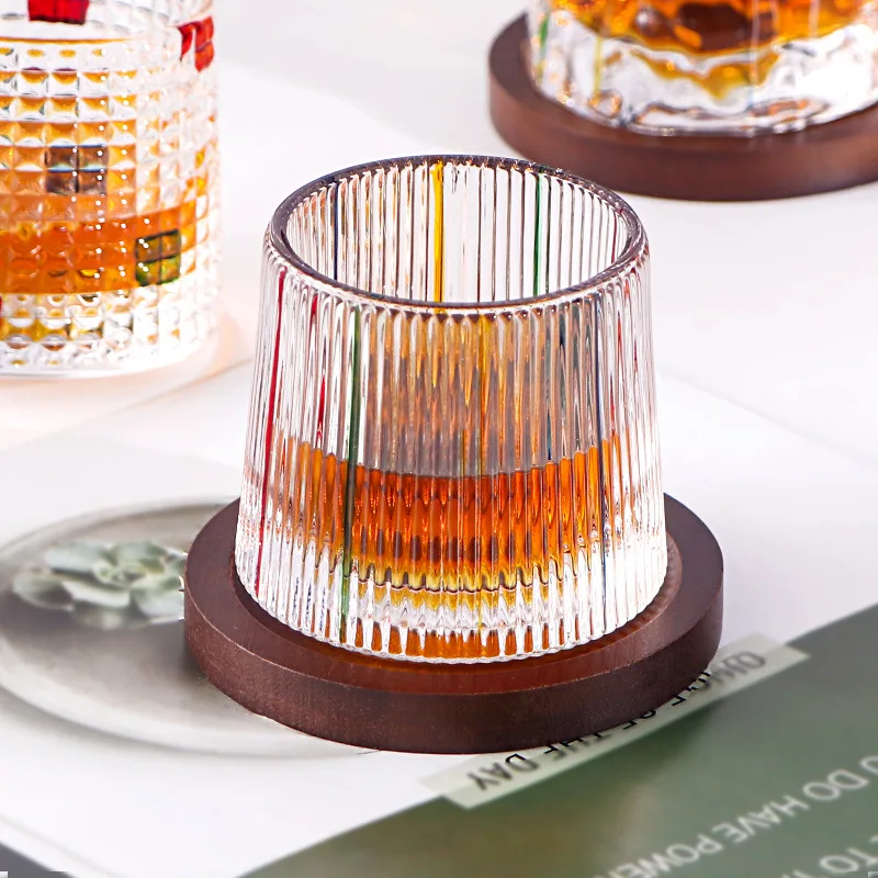 

Rotating whiskey glass crystal glass wine glass decompression cup not inverted gyroscope cup high value hand-painted cup