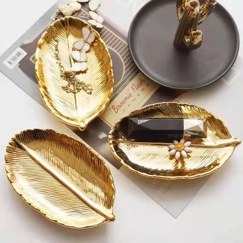 

Nordic Gold Leaf Ceramic Storage Plate Gold Leaf Jewelry Plates Ins Dried Fruit Dish Home Decoration Dessert Plate