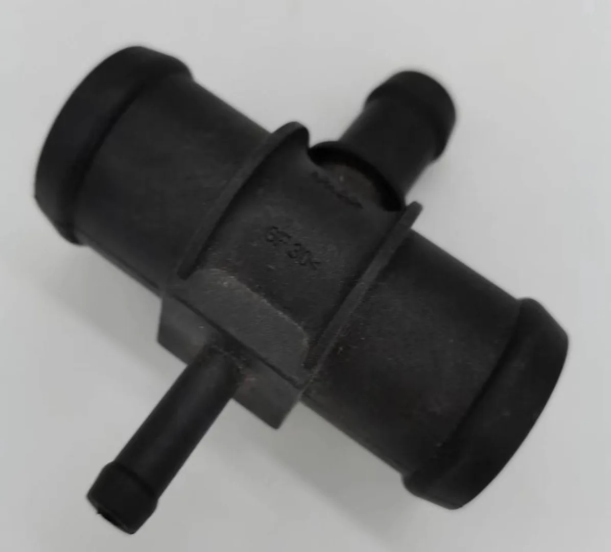 

Фланец охлаждающей жидкости 1K0121087E для AUDI A3 SEAT Altea S KODA Octavia для VW Caddy III 2003- 1K0 121 087 E