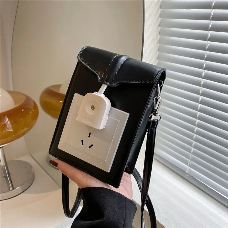

Personality Messenger Bag Women's New Trendy Fashion Korean Version All-Match Ins Beginning Plug Small Square Bag