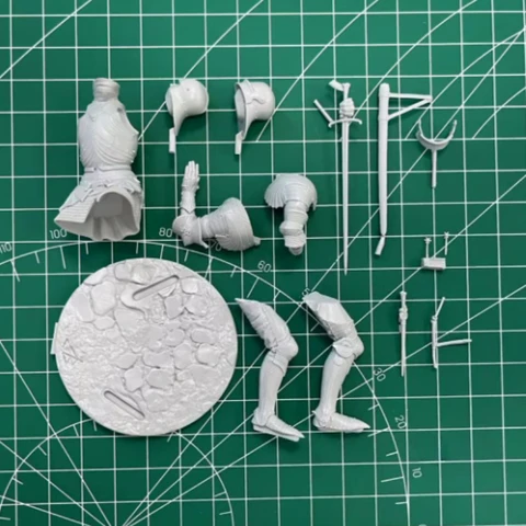 Модель рыцарь JIJIE 1/24 резиновая