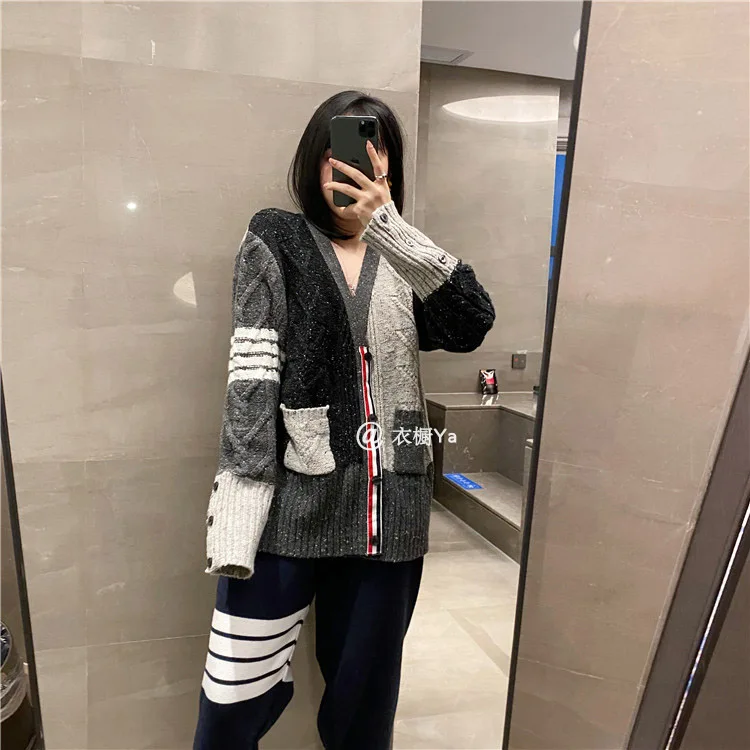 Spring New Long-sleeved Tb College Wind Sweater Cardigan Gray V-neck Twist Contrast Color Snowflake Knitted Jacket Women