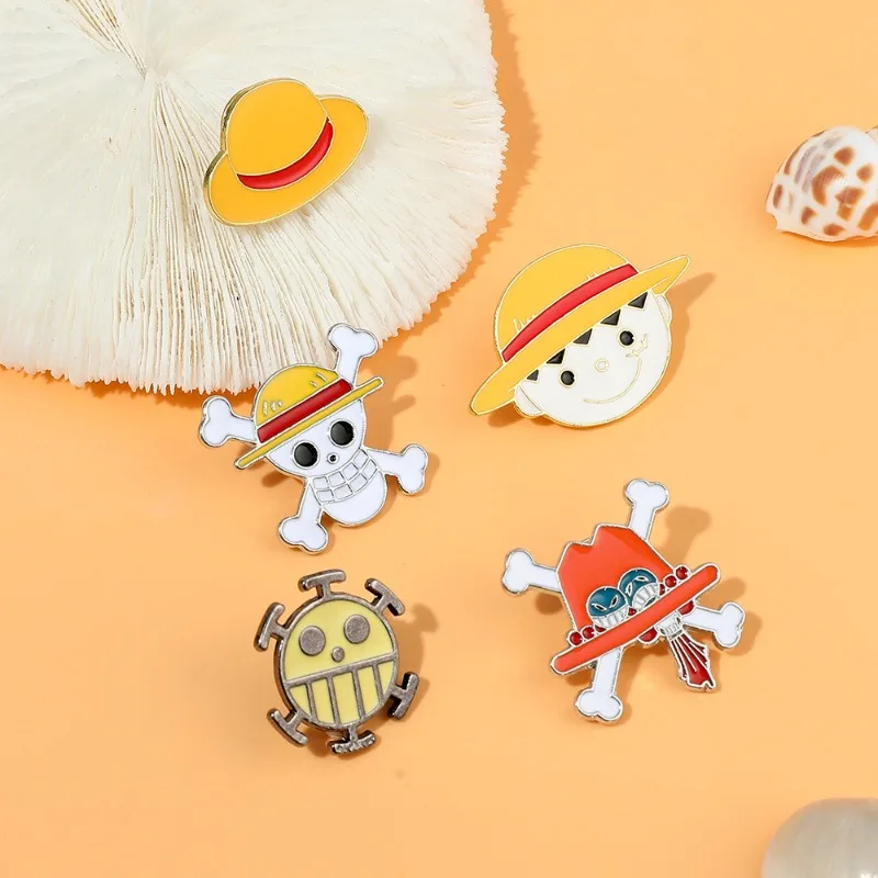 

One Piece Brooch Anime Cartoon Monkey D. Luffy Skull Backpack Clothing Accessories Alloy Enamel Lapel Pins Brooches Badge