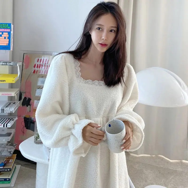 Lolita Flannel Nightgowns Winter Warm Pajamas Korea Long Gowns Coral Fleece Women Kawaii Long-sleeve Sleepwear Velvet Loungewear