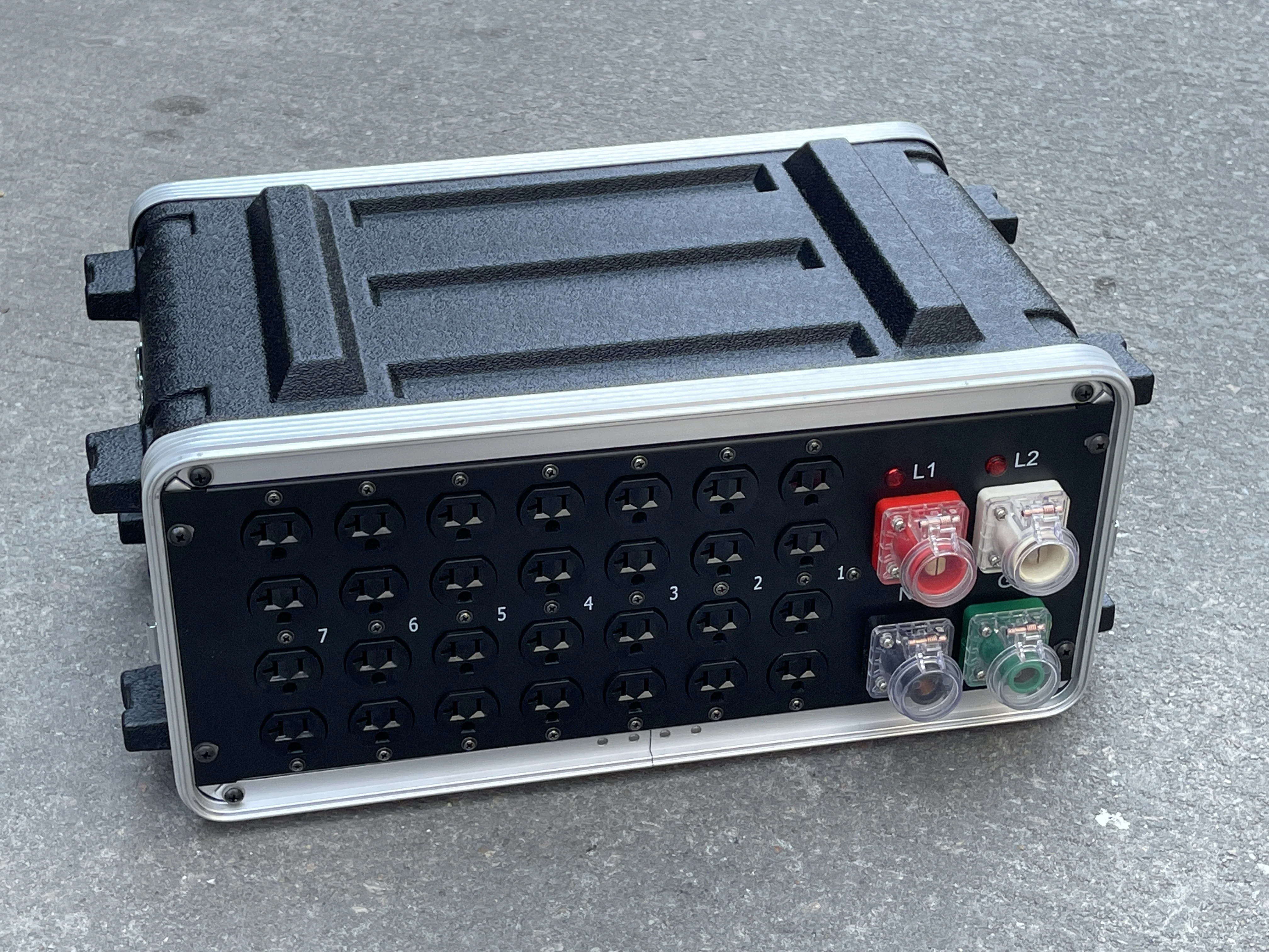 Фото TLF Эдисон Power Box Распределительное оборудование 380-400 В 50 Гц Powercon Box №2