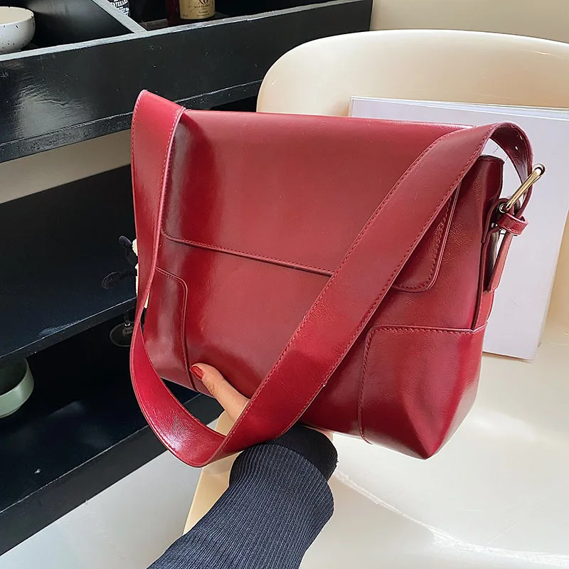 

Vintage Women Crossbody Bag Fashion Simple Shoulder Bag PU Leather Female Clutch High Capacity Bucket Bag Ins Chic Handbag Purse