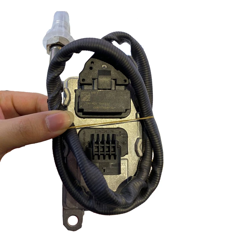 

Car Nitrogen Nox Oxygen Sensor 5WK97101 A2C97451400-01 24V Automobile Parts