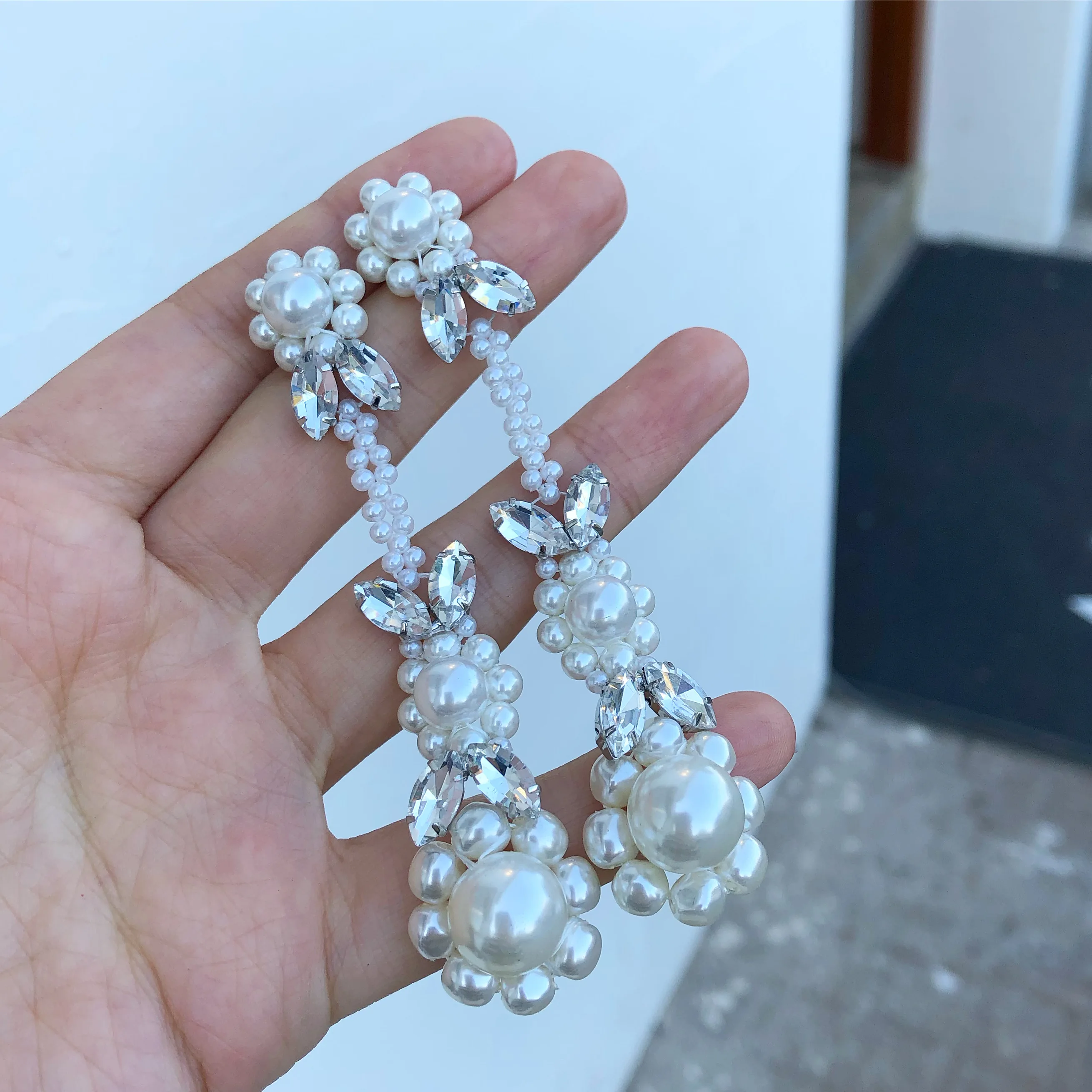 

Long pearl flower earrings super fairy temperament retro drop earrings