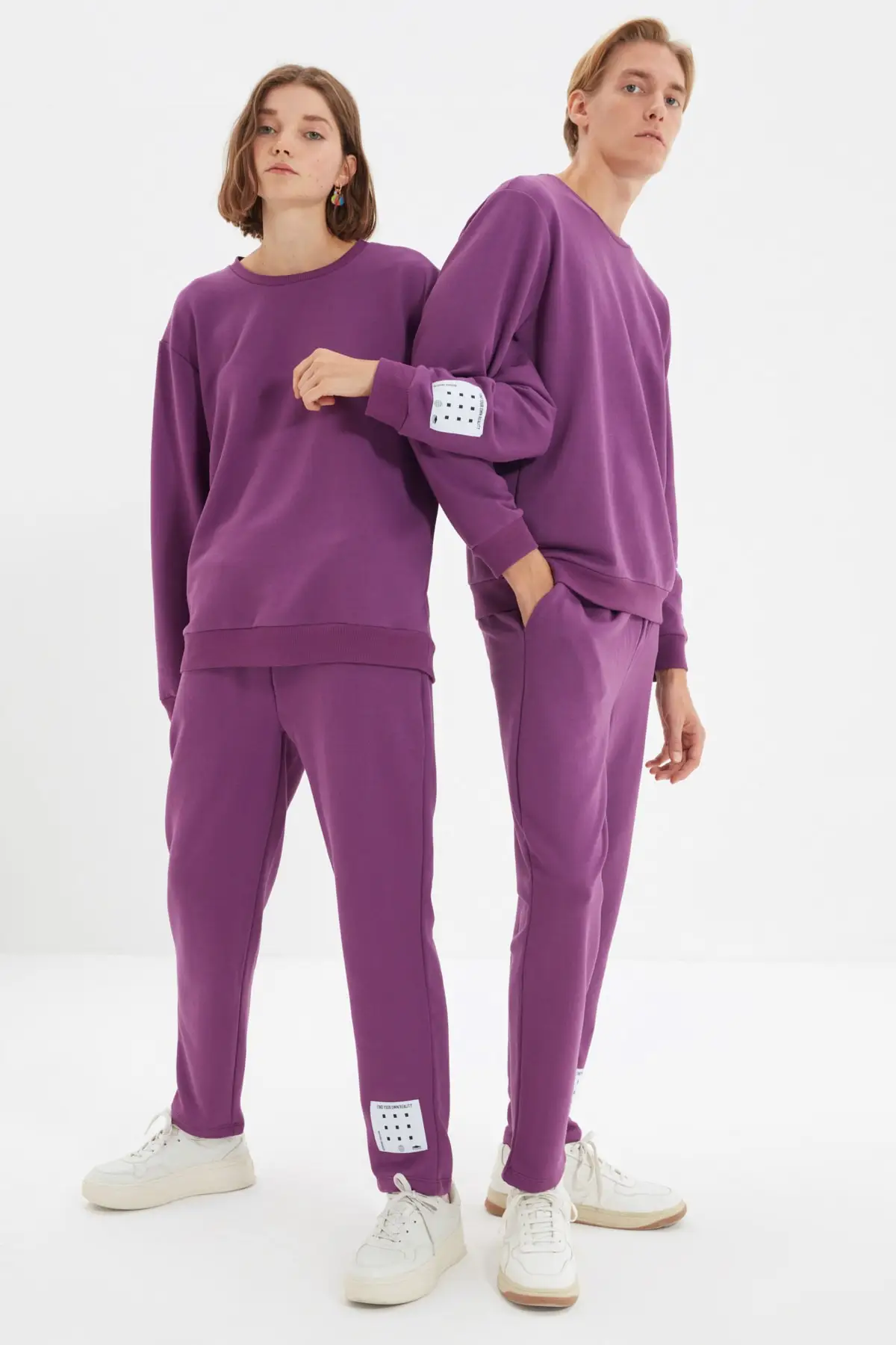 

Trendyol Unisex Regular Printed Knit Sweatpants TMNAW22EA0362