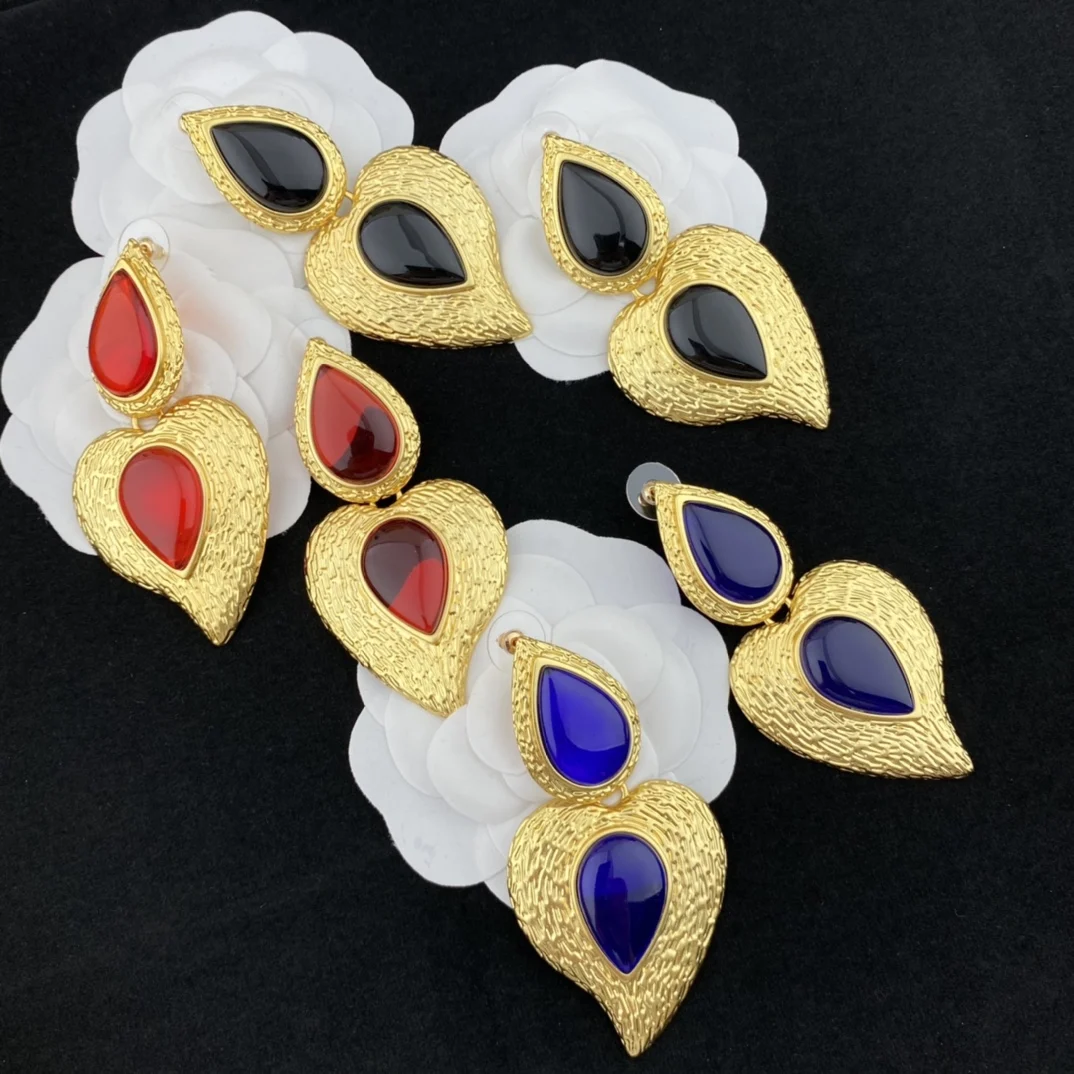 

European and American popular heart earrings