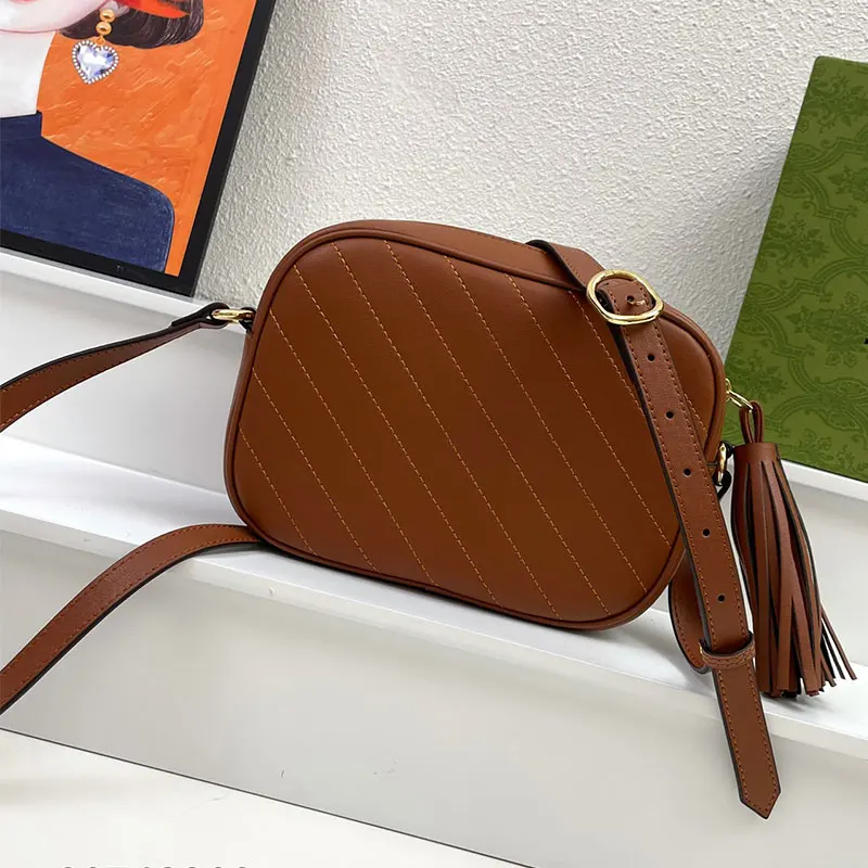 

Сумка кросс-боди Женская с вышивкой, модный саквояж с кисточкой для камеры, повседневный клатч с монетницей, маленький квадратный мессенджер на плечо