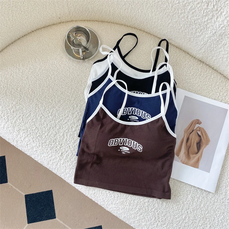 Лето 2024 топы с надписью женская кофта на бретелях-спагетти мягким бюстгальтером