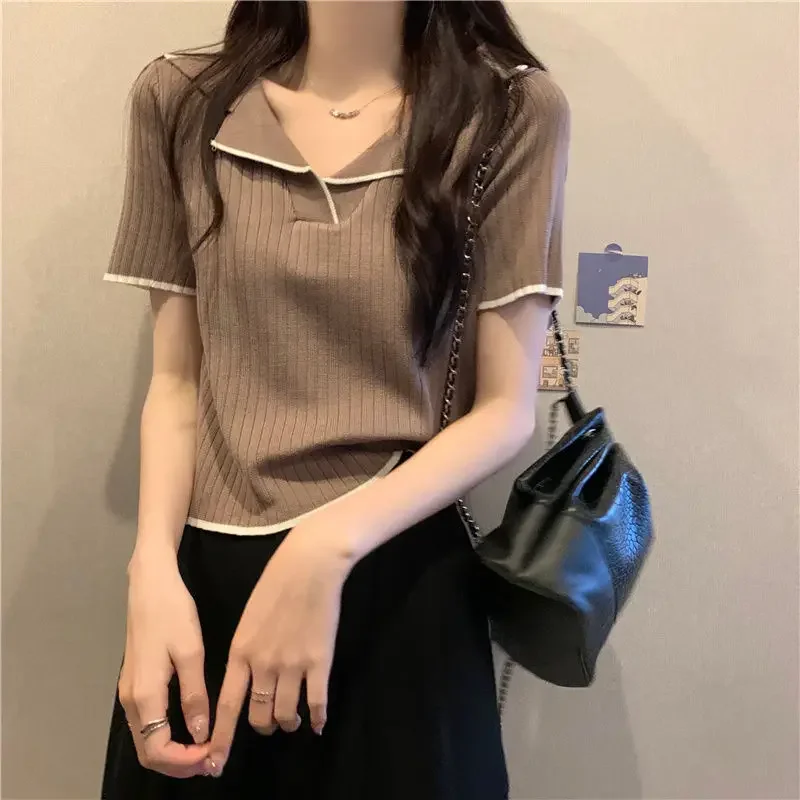 Утягивающая футболка в рубчик консервативном стиле женский укороченный топ