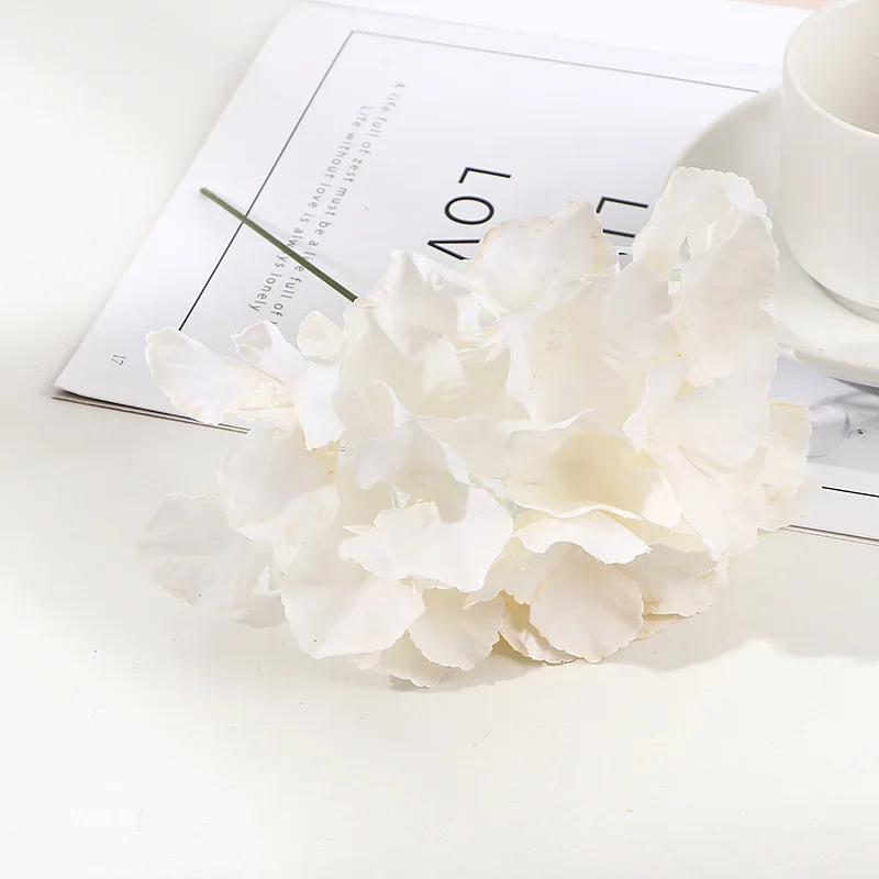 

1 Bouquet Artificial Hydrangea Flowers Family Wedding Party Birthday New Year Valentine Flower Decorative Home Room Decoration