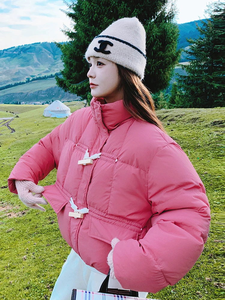 Корейская серия элегантный короткий пуховик с роговой пряжкой женский зимний 2024