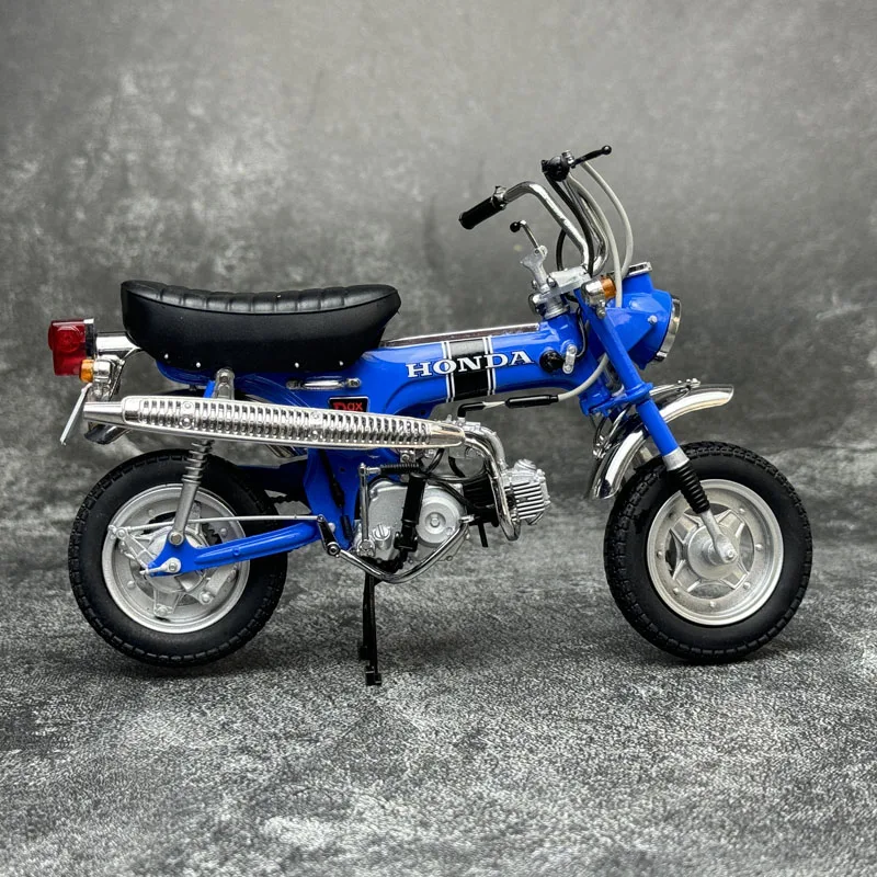 Модель мотоцикла жирафа из сплава 1: 10 Dax St50 1969