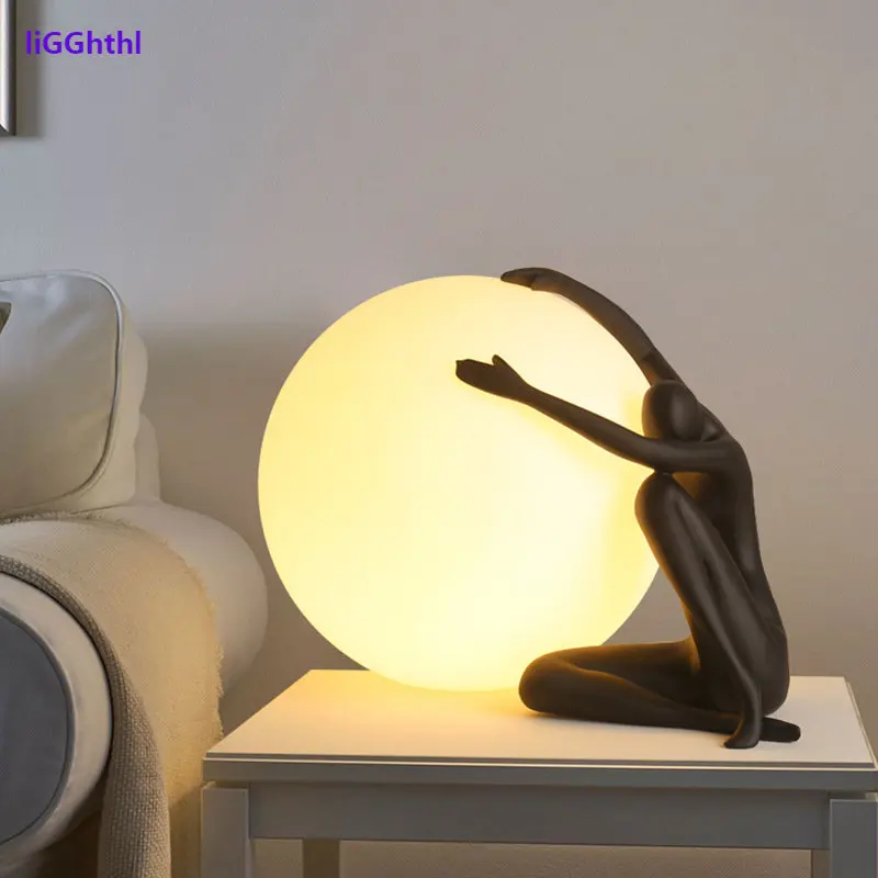 

Nordic Table Lamp 3 Types LED Resin Creative Individual Hold Light Decor Home Desk Living Room Bedside Moonlight Indoor Lighting
